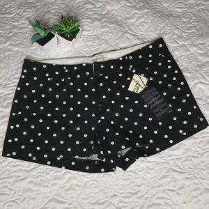 🆑 FOREVER 21 short woven dots black/ivory